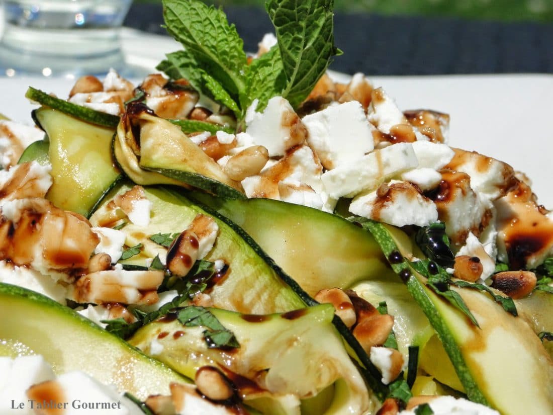 La salade de courgette féta et pignon