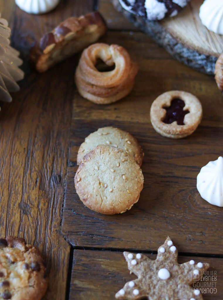 Les biscuits vegan au citron et sésame vus de dessus